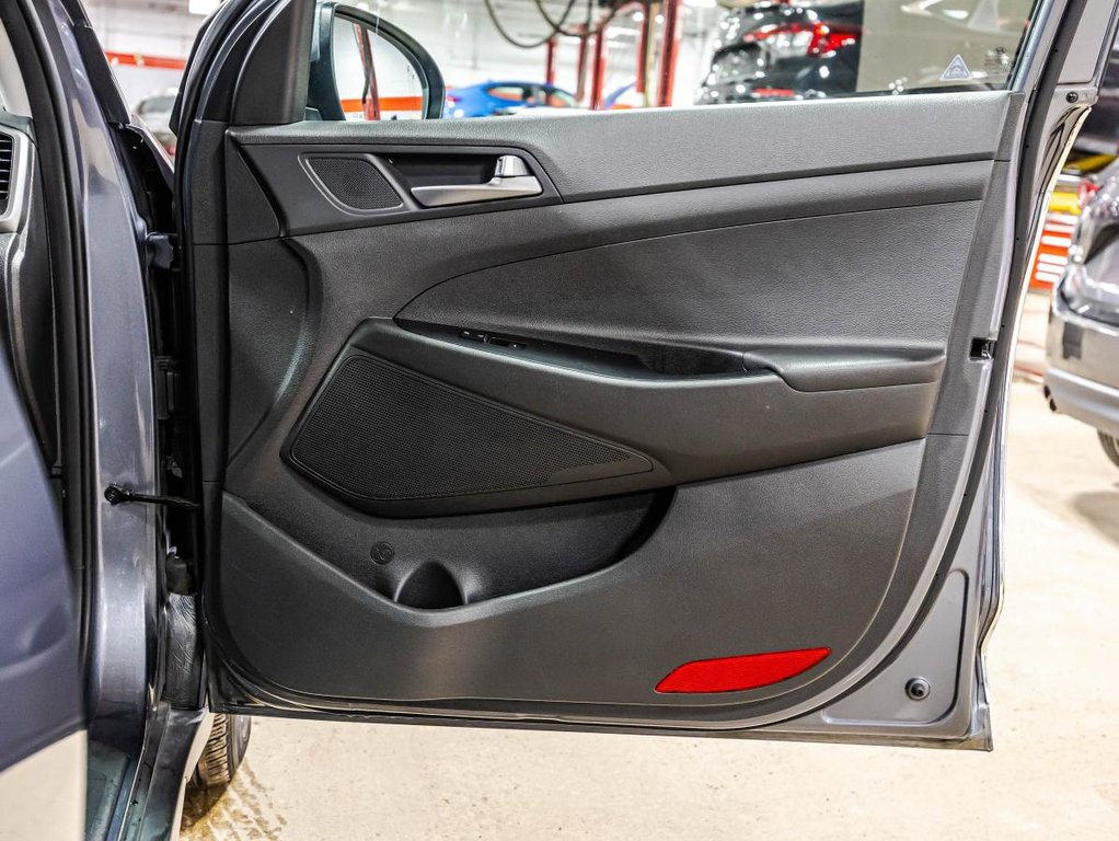 Hyundai Tucson SE 2.0L I 1 PROPRIO I JAMAIS ACCIDENTÉ I CAMERA I SIEGES CHAUFFANTS I MAGS I SECURITE ACTIVE 2017 à Montréal, Québec - 17 - w1024h768px