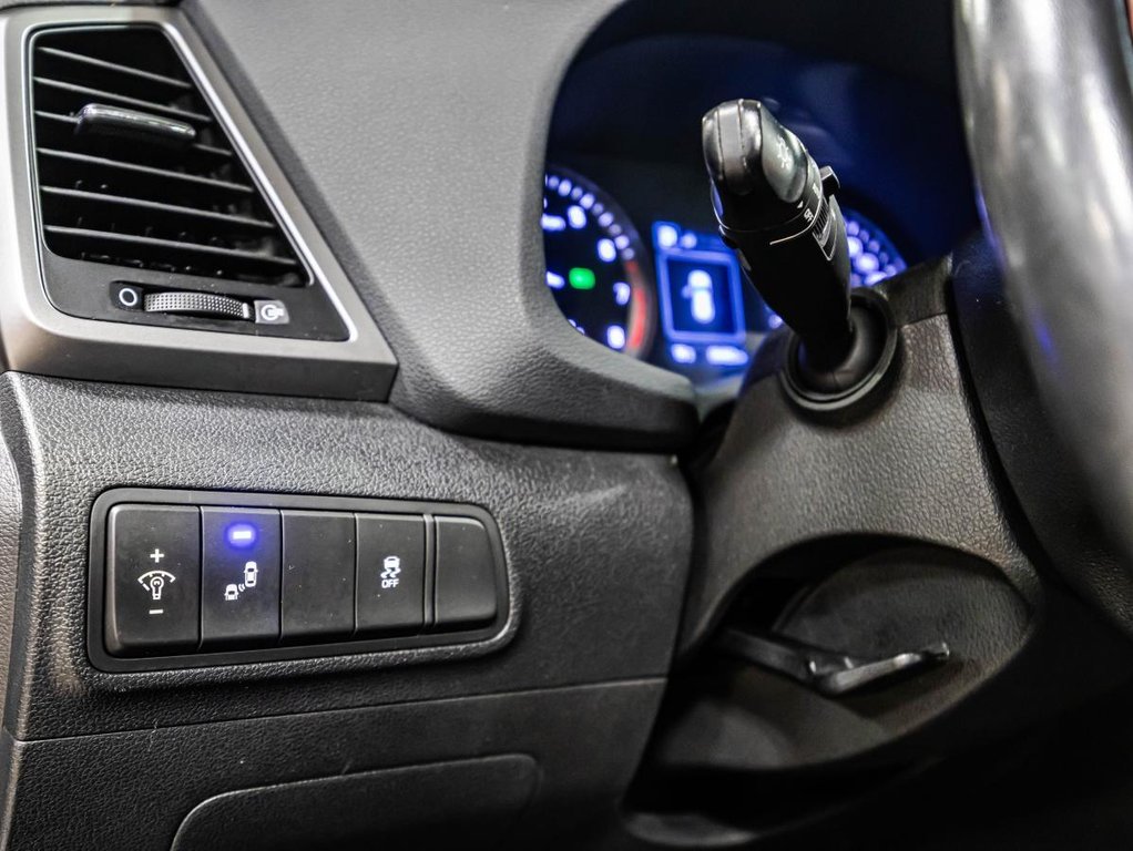 Hyundai Tucson SE 2.0L I 1 PROPRIO I JAMAIS ACCIDENTÉ I CAMERA I SIEGES CHAUFFANTS I MAGS I SECURITE ACTIVE 2017 à Montréal, Québec - 22 - w1024h768px