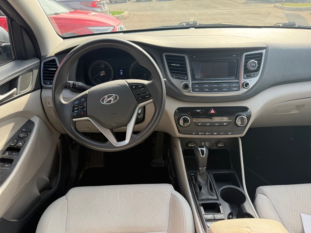 2017 Hyundai Tucson AWD/21 DOSSIERS D'ENTRETIENT in Montréal, Quebec - 10 - w1024h768px
