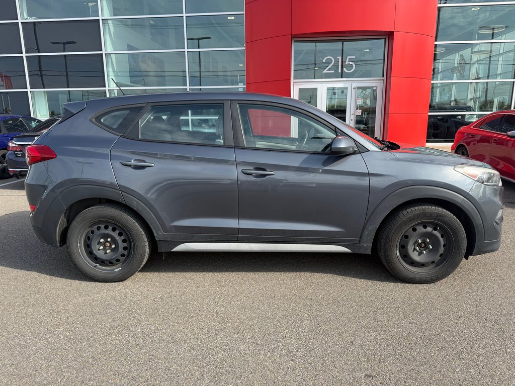 2017 Hyundai Tucson AWD/21 DOSSIERS D'ENTRETIENT in Montréal, Quebec - 5 - w1024h768px