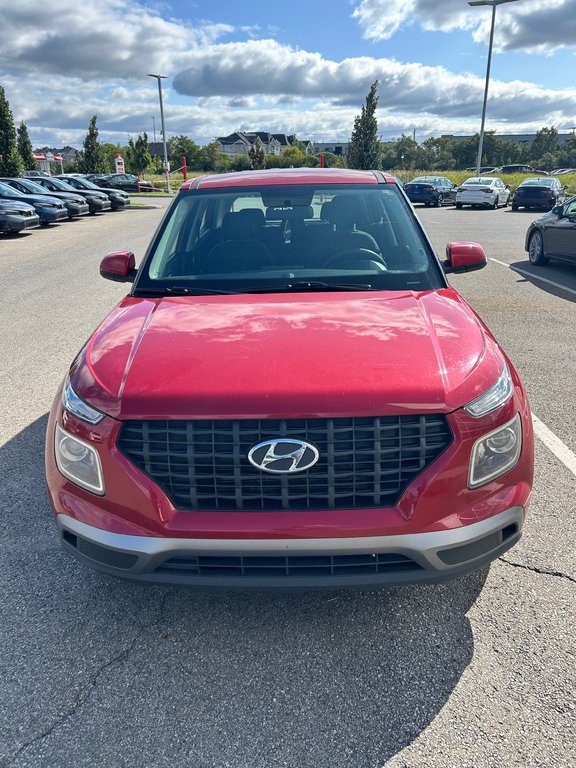 Hyundai Venue Essential 2020 à Lachenaie, Québec - 5 - w1024h768px
