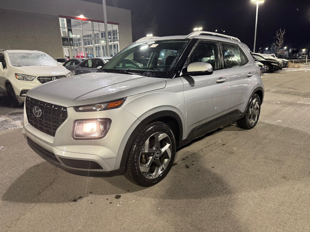2021 Hyundai Venue Trend in Montreal, Quebec - 1 - w1024h768px