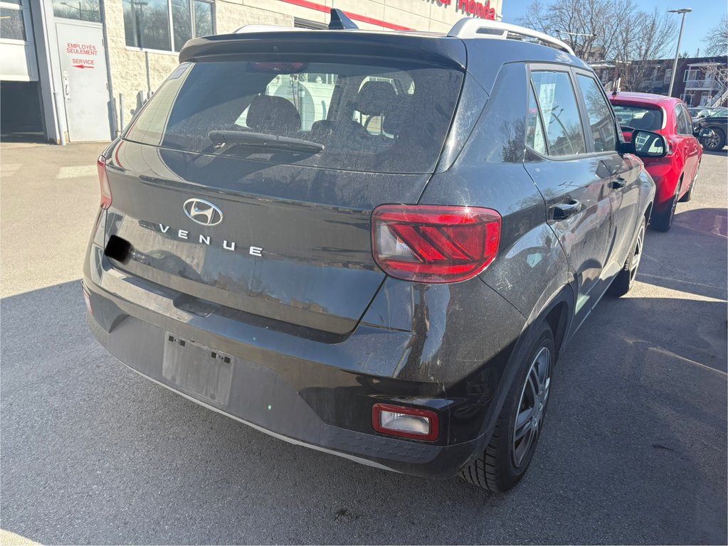2021 Hyundai Venue Preferred in Montréal, Quebec - 3 - w1024h768px