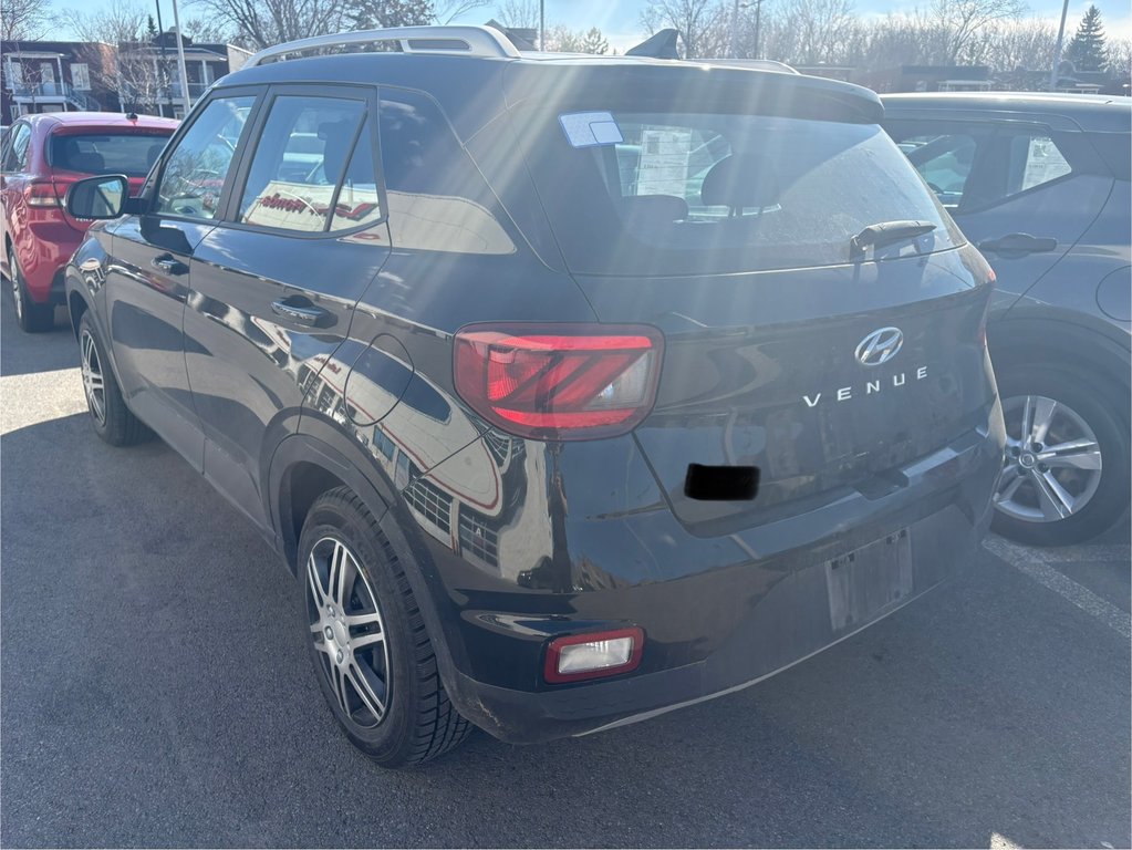 2021 Hyundai Venue Preferred in Montréal, Quebec - 4 - w1024h768px