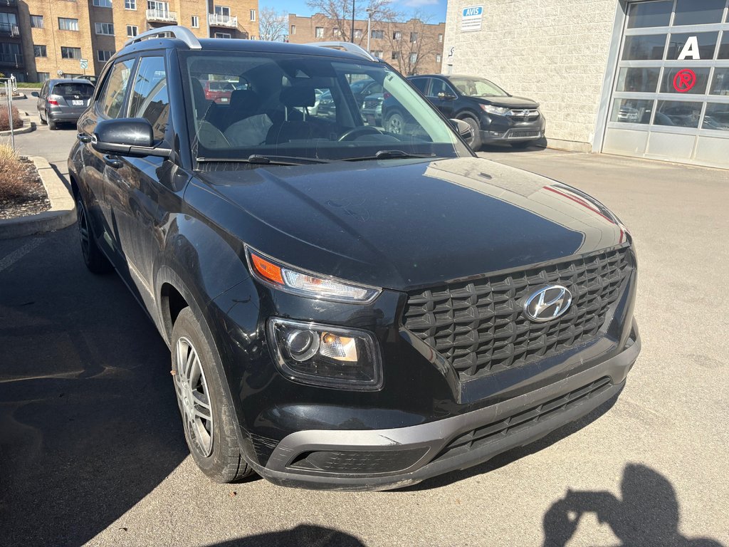 2021 Hyundai Venue Preferred in Montréal, Quebec - 2 - w1024h768px
