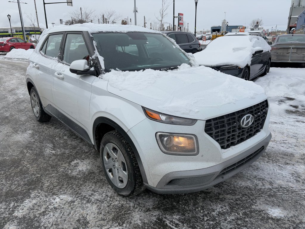 Hyundai Venue Essential 1 PROPRIO 8 PNEUS 2022 à Montréal, Québec - 4 - w1024h768px