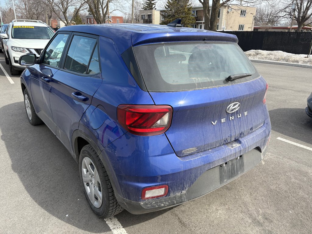 Hyundai Venue Essential 1 PROPRIO JAMAIS ACCIDENTÉ 2022 à Montréal, Québec - 2 - w1024h768px