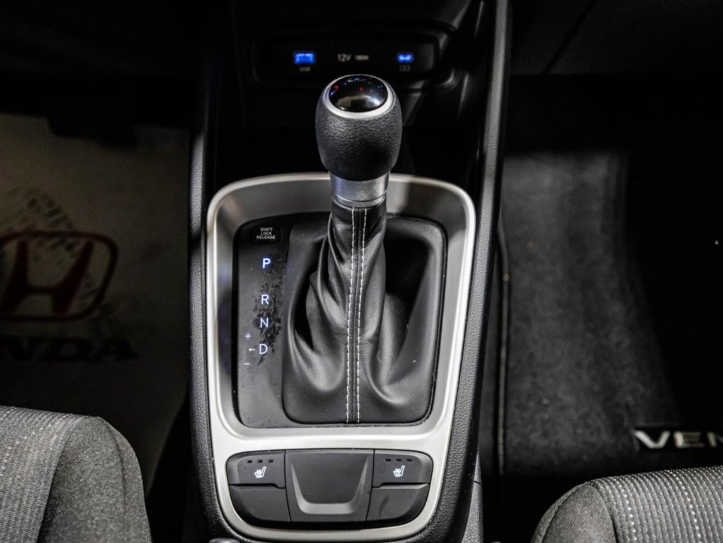 2024 Hyundai Venue Essential CAMERA I SIEGES CHAUFFANTS I CARPLAY I BLUETOOTH in Montréal, Quebec - 24 - w1024h768px