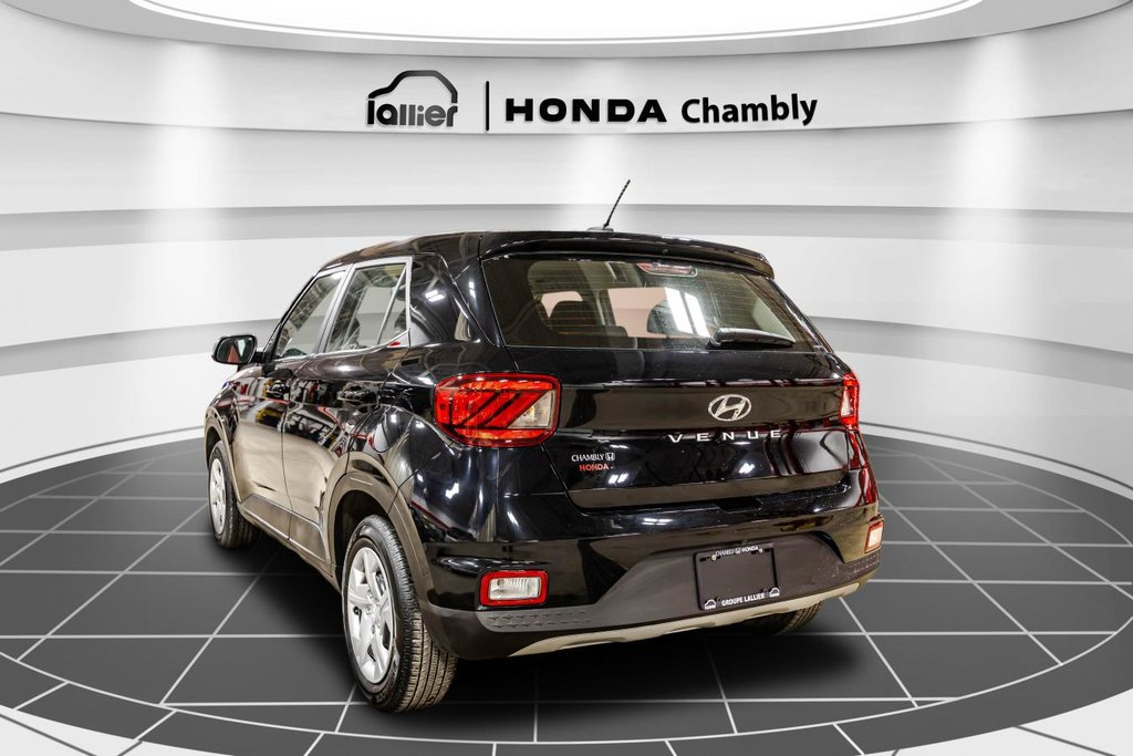 2024 Hyundai Venue Essential CAMERA I SIEGES CHAUFFANTS I CARPLAY I BLUETOOTH in Montréal, Quebec - 5 - w1024h768px