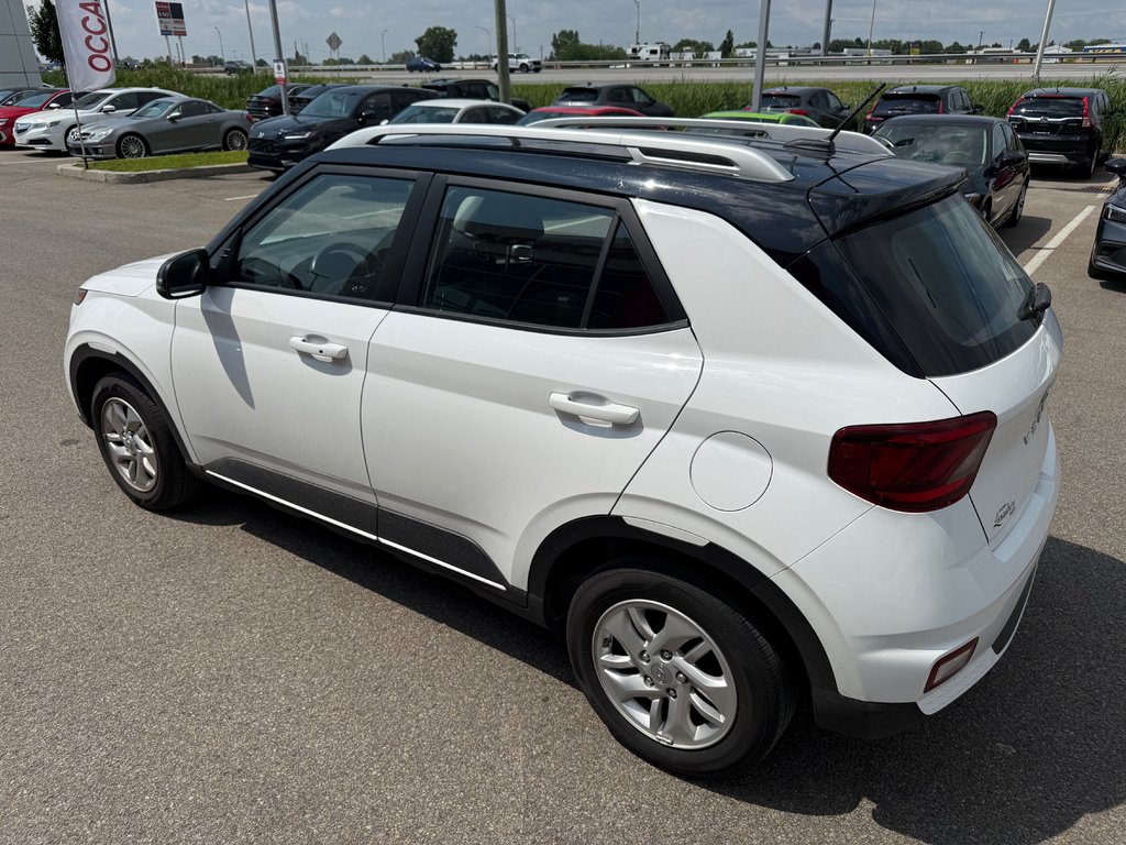 2024 Hyundai Venue Preferred/UN PROPRIÉTAIRE/JAMAIS ACCIDENTÉ in Lachenaie, Quebec - 3 - w1024h768px