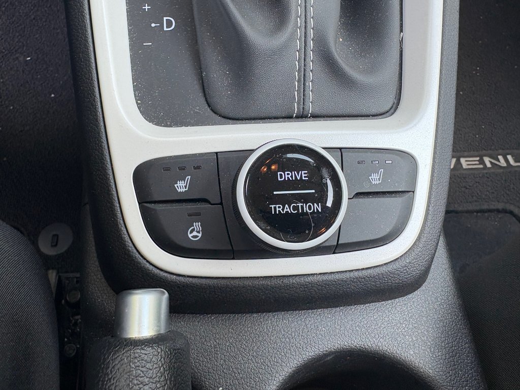 2025 Hyundai Venue Ultimate 2 000 KM SEULEMENT JAMAIS ACCIDENTÉ in , Quebec - 12 - w1024h768px
