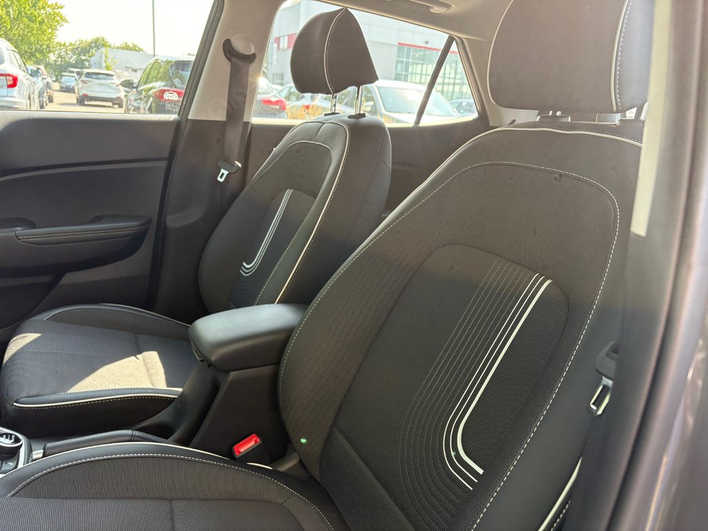 2025 Hyundai Venue Ultimate 2 000 KM SEULEMENT JAMAIS ACCIDENTÉ in , Quebec - 5 - w1024h768px