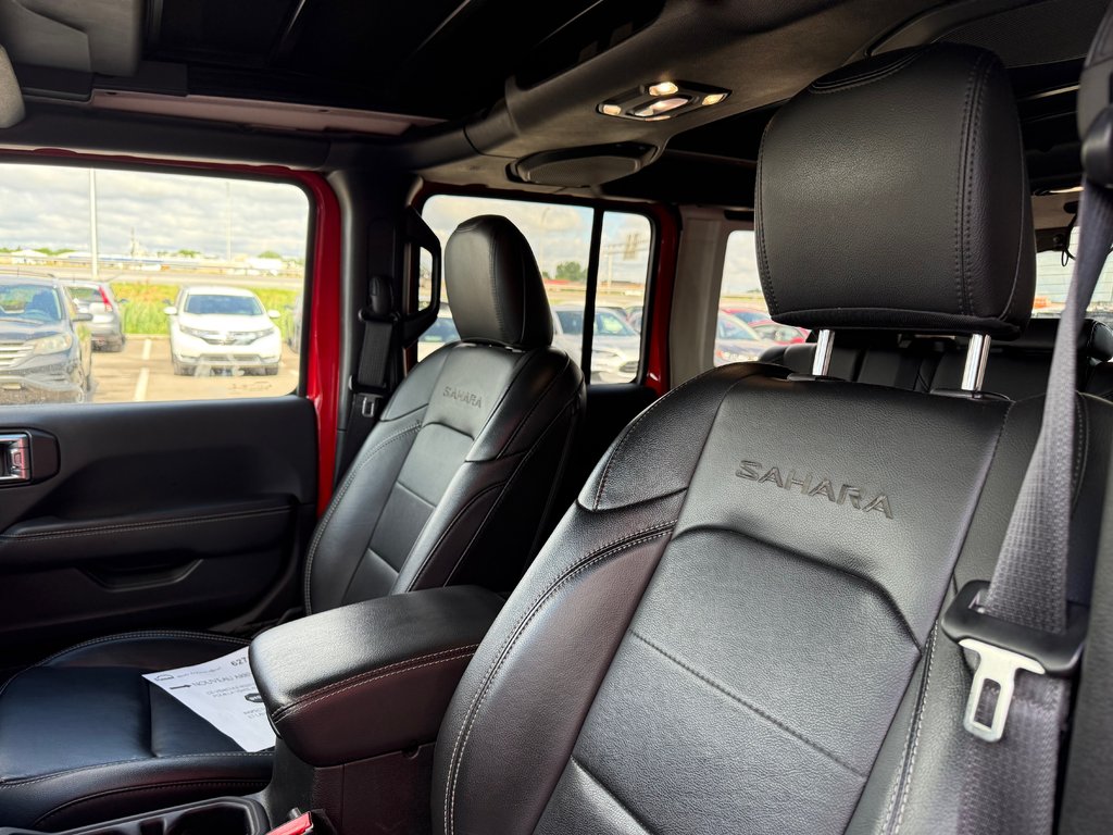 Jeep Wrangler 4xe Unlimited Sahara/UN PROPRIO/21 DOSSIERS ENTRETIEN 2021 à Lachenaie, Québec - 13 - w1024h768px
