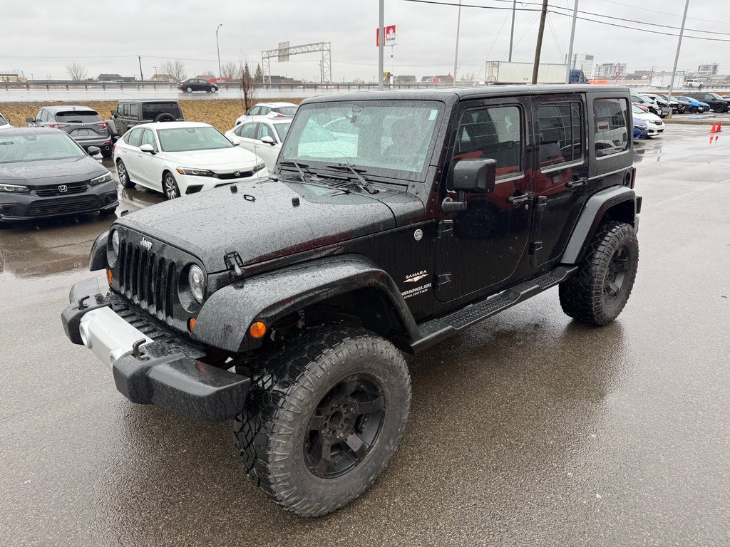 Jeep Wrangler Unlimited Sahara 2013 à Lachenaie, Québec - 1 - w1024h768px
