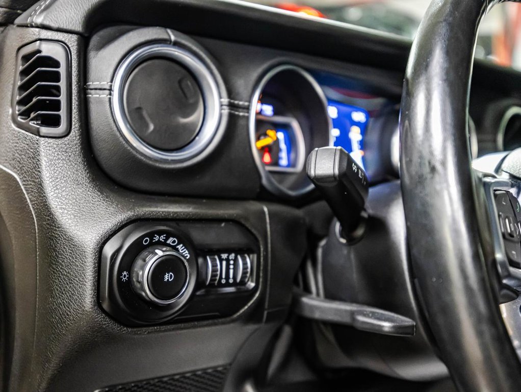 2020 Jeep Wrangler Sahara 4x4 SKYROOF I CUIR I JAMAIS ACCIDENTÉ I DEMARREUR I MAGS I SIEGES CHAUFFANTS I CAMERA in , Quebec - 21 - w1024h768px