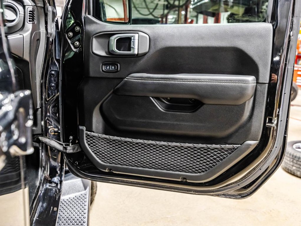 2020 Jeep Wrangler Sahara 4x4 SKYROOF I CUIR I JAMAIS ACCIDENTÉ I DEMARREUR I MAGS I SIEGES CHAUFFANTS I CAMERA in Montréal, Quebec - 17 - w1024h768px