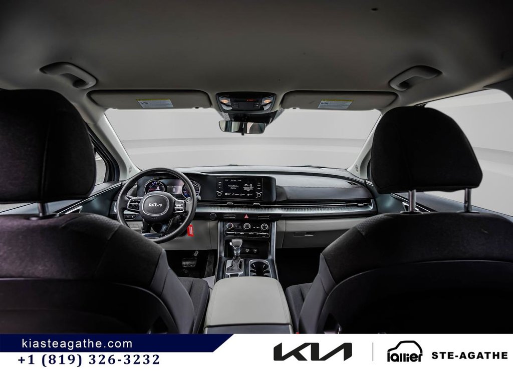2023 Kia Carnival LX TA in Montréal, Quebec - 17 - w1024h768px