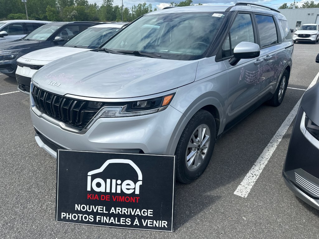 Kia Carnival LX+ 2023 à Montréal, Québec - 1 - w1024h768px