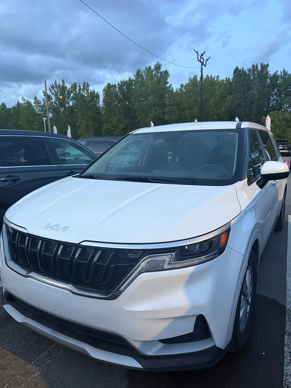 Kia Carnival LX 2024 à Montréal, Québec - 1 - w1024h768px