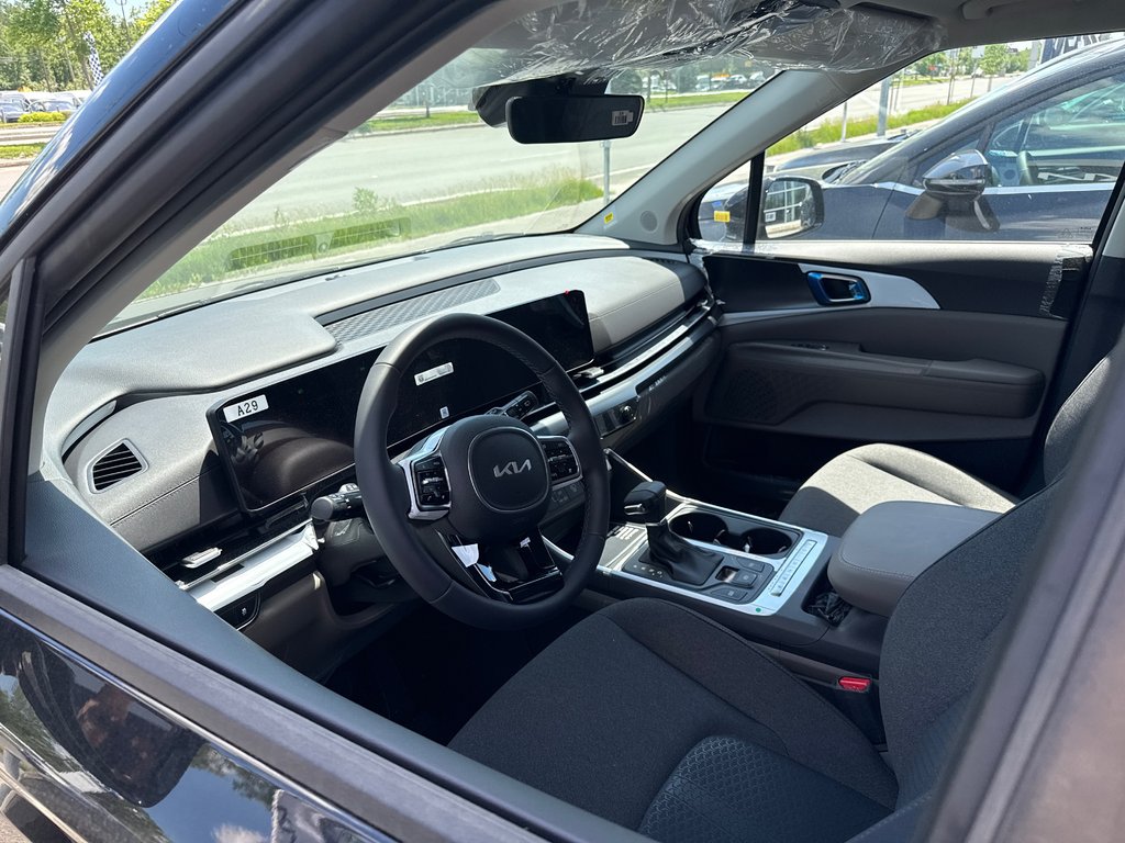 Kia Carnival lx+ 2026 à Montréal, Québec - 5 - w1024h768px