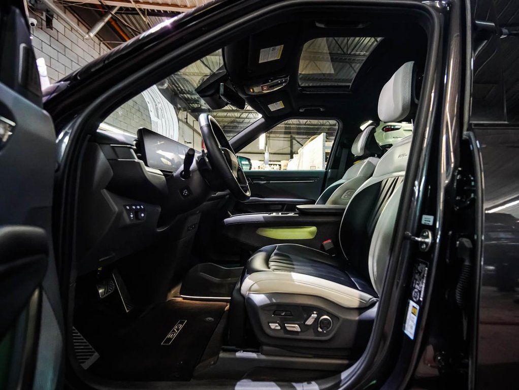 2024 Kia EV9 LAND PACK GT LINE  | AWD | INT. GRIS | GARANTIE 8 ANS / 150000 KMS in , Quebec - 14 - w1024h768px