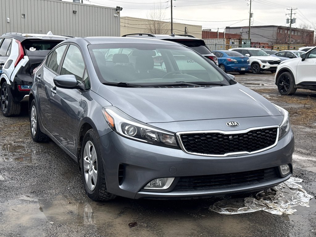 Kia Forte LX+ 2017 à Montréal, Québec - 1 - w1024h768px
