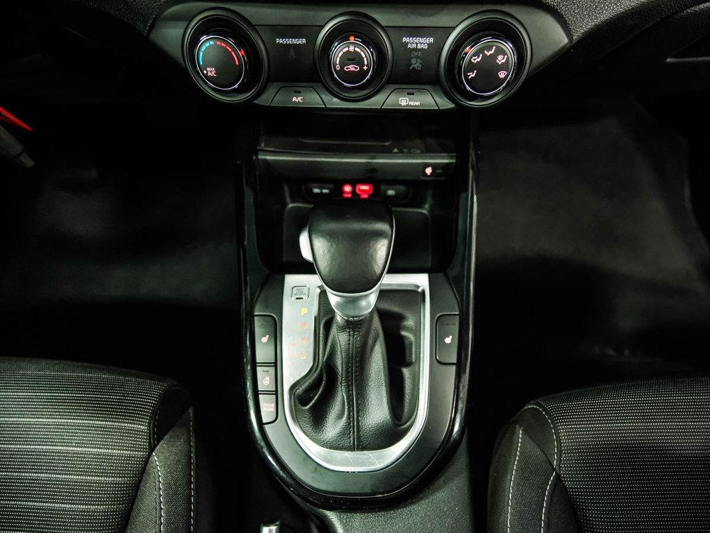 2021 Kia Forte EX + | AUTO | CAMERA | TOIT | CARFAX CLEAN | GARANTIE 10ANS / 200000 KMS in , Quebec - 19 - w1024h768px