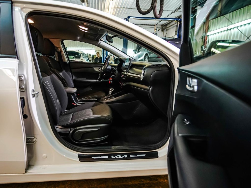 2021 Kia Forte LX | AUTO | CAMERA | GARANTIE 10 ANS / 200000KMS | CARFAX CLEAN in , Quebec - 16 - w1024h768px