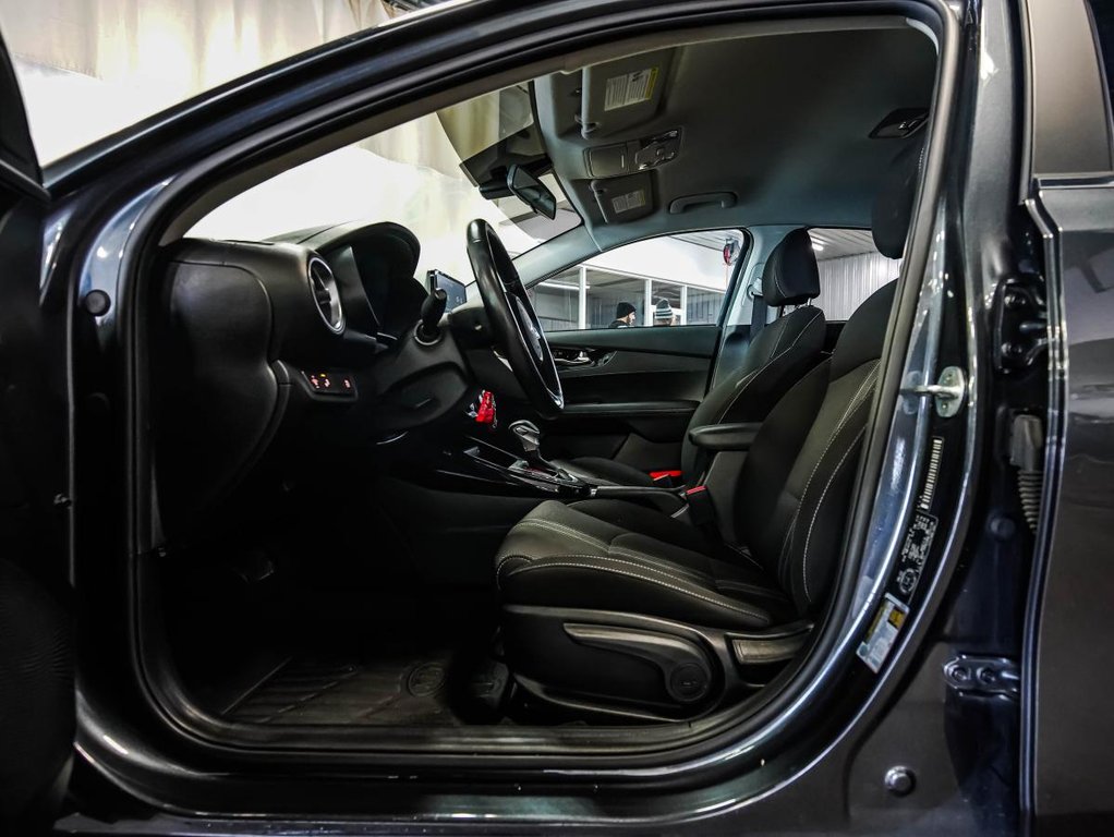 2022 Kia Forte EX | AUTO | CAMERA | GARANTIE 10 ANS / 200000KMS | 1 PROPRIO in , Quebec - 13 - w1024h768px