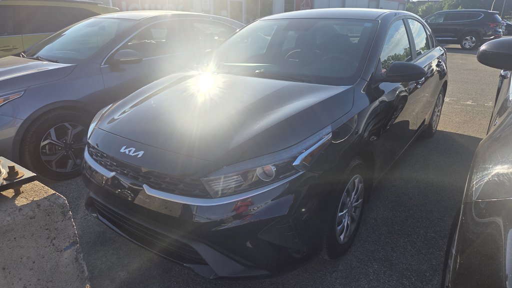 Kia Forte LX 2023 à , Québec - 1 - w1024h768px