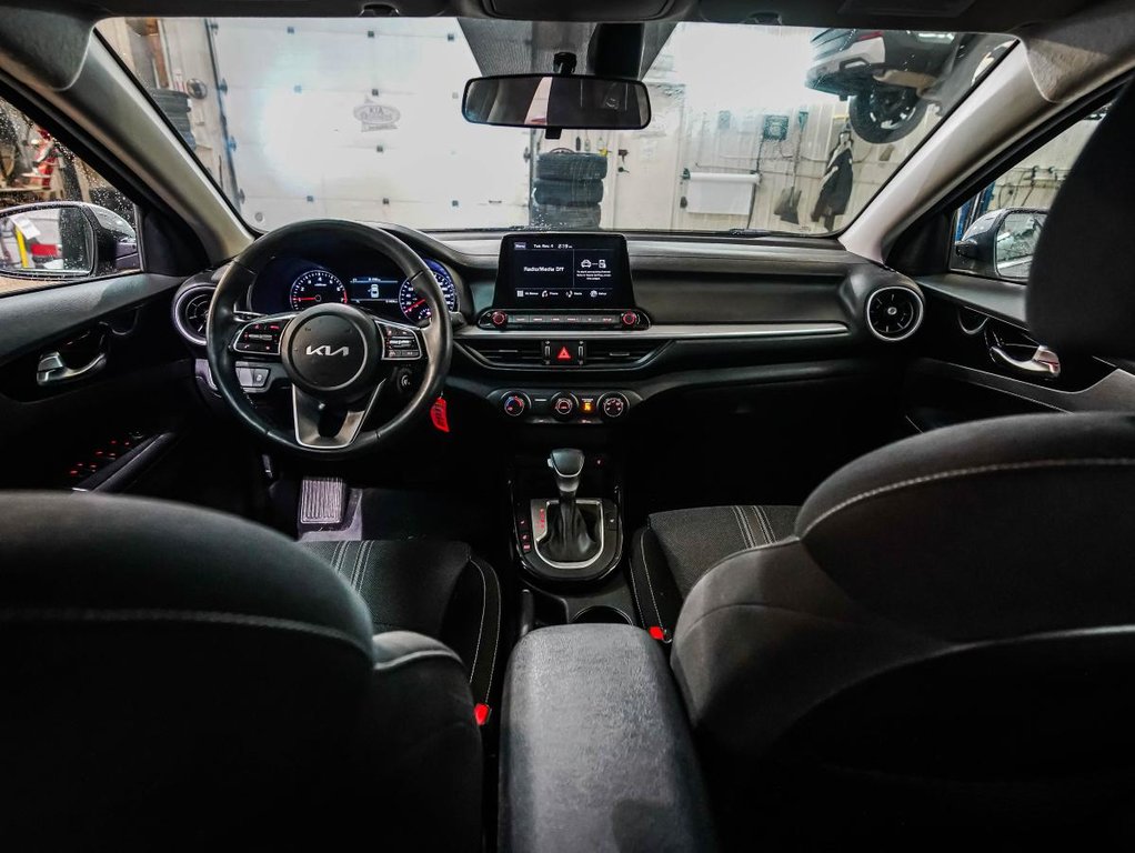 Kia Forte EX | AUTO | CAMERA | GARANTIE 10 ANS / 200000 KM 2023 à , Québec - 15 - w1024h768px