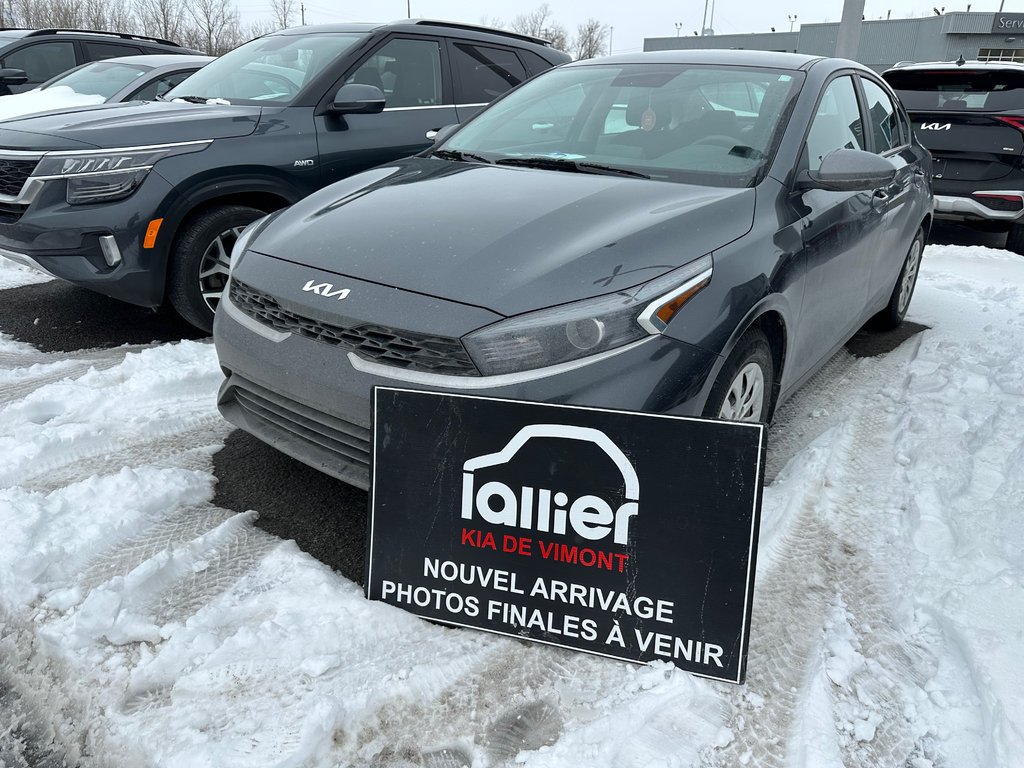 Kia Forte LX 2023 à Montréal, Québec - 1 - w1024h768px