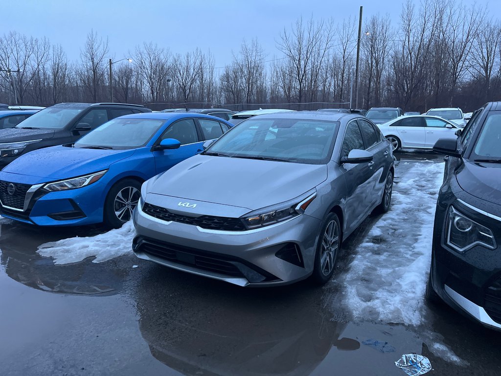 2023 Kia Forte EX Premium in Montréal, Quebec - 1 - w1024h768px