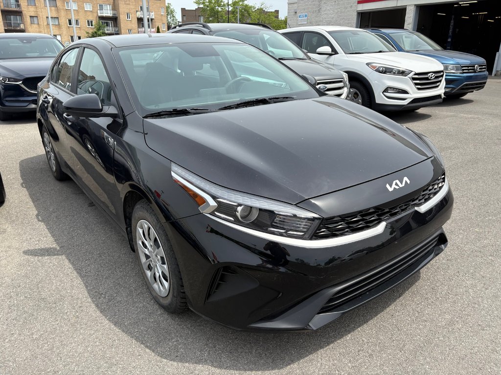 Kia Forte LX 2023 à Montréal, Québec - 2 - w1024h768px