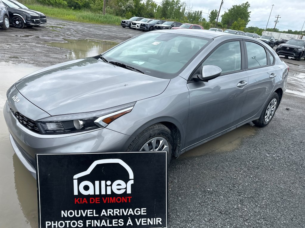 Kia Forte LX 2023 à Montréal, Québec - 1 - w1024h768px