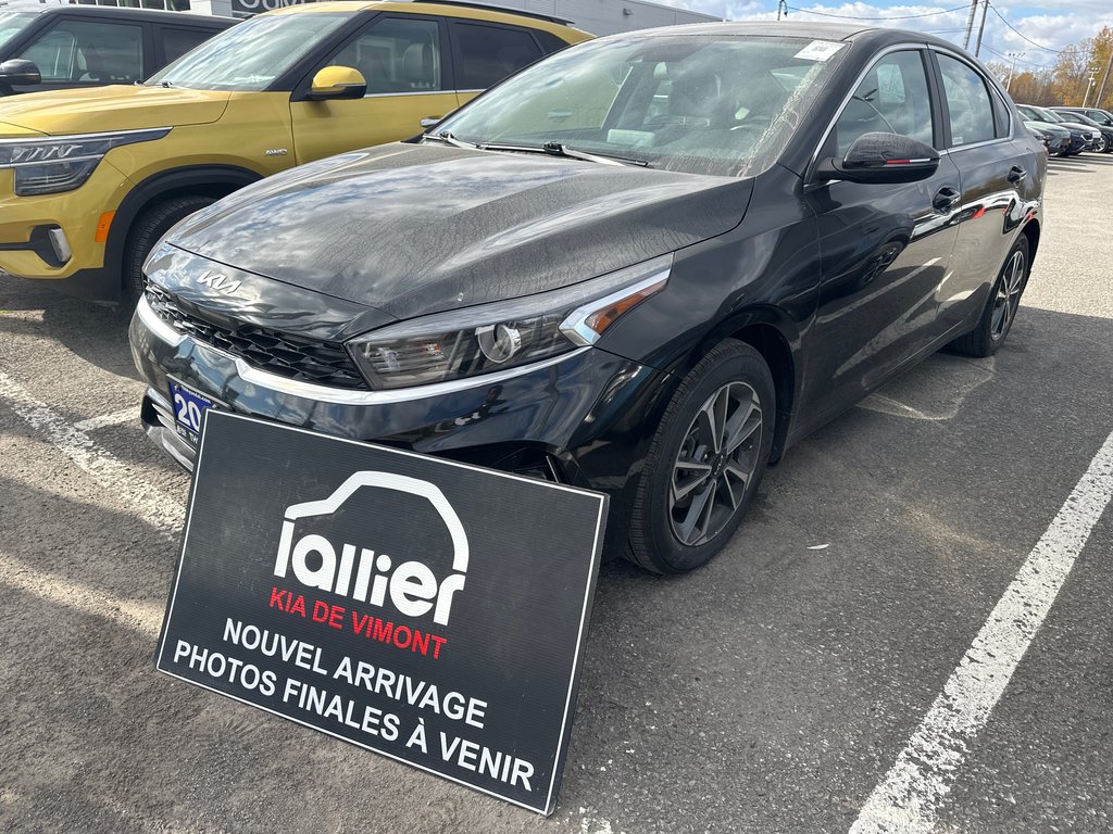 2023 Kia Forte EX in Montréal, Quebec - 1 - w1024h768px