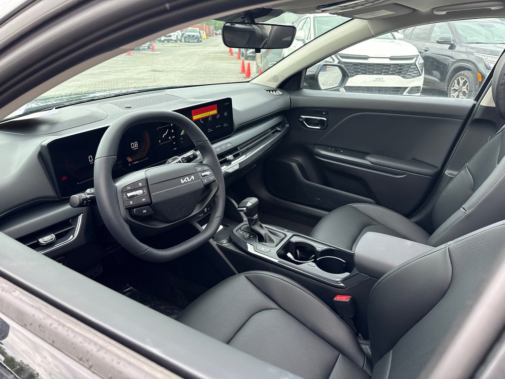 Kia K4 EX+ 2026 à Montréal, Québec - 5 - w1024h768px
