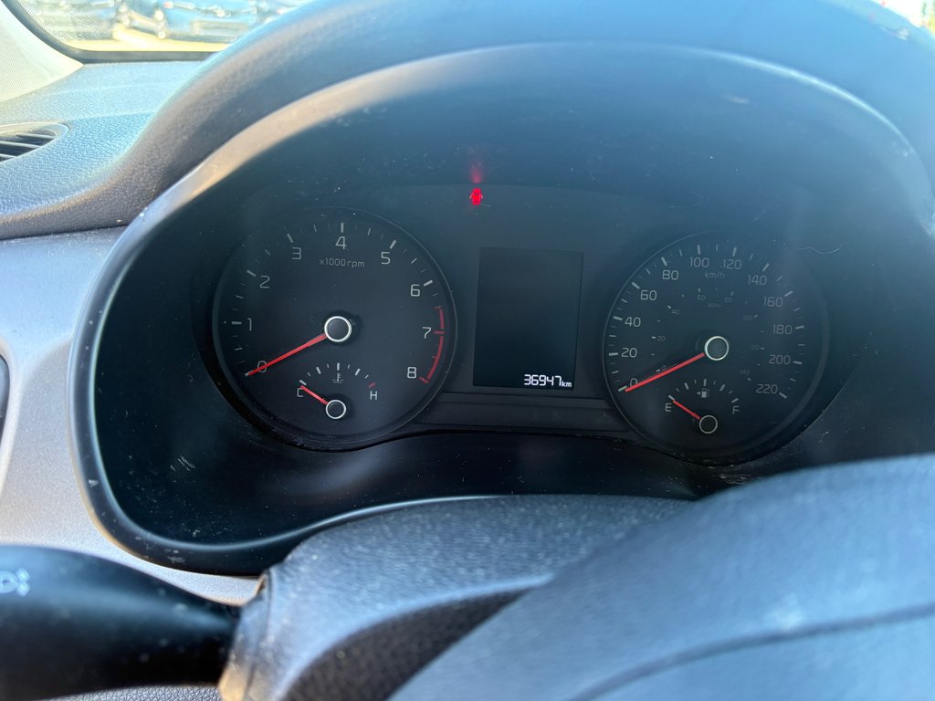 Kia Rio 5-door LX PLUS 2023 à Lachenaie, Québec - 7 - w1024h768px