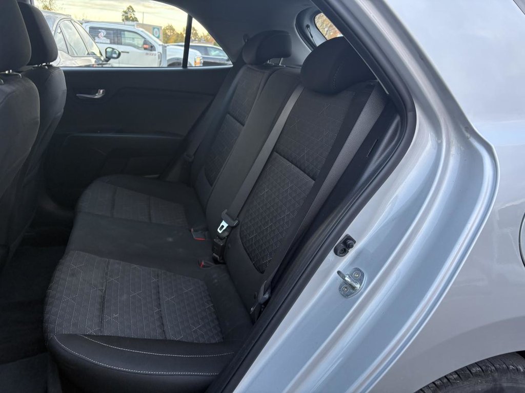 2023 Kia Rio5 LX+ 1 PROPRIO JAMAIS ACCIDENTÉ in , Quebec - 6 - w1024h768px
