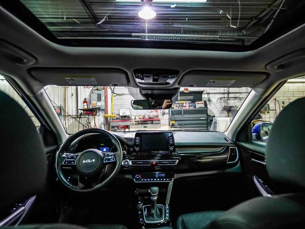 Kia Seltos EX Traction Intégrale ***GARANTIE 10 ANS/ 200 000KM*** CUIR + TOIT OUVRANT*** 2023 à Montréal, Québec - 15 - w1024h768px