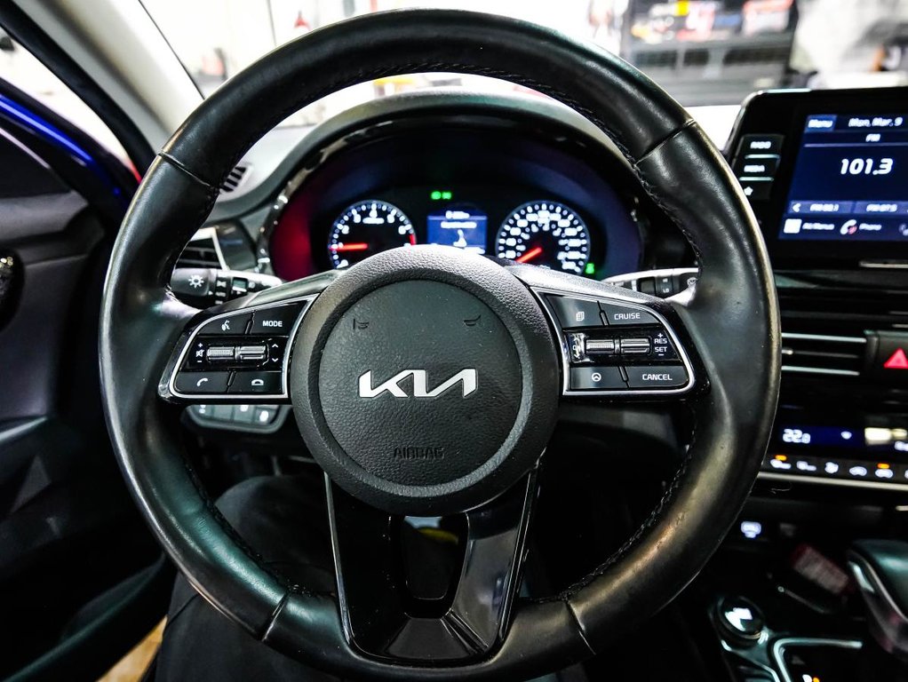 Kia Seltos EX Traction Intégrale ***GARANTIE 10 ANS/ 200 000KM*** CUIR + TOIT OUVRANT*** 2023 à Montréal, Québec - 11 - w1024h768px