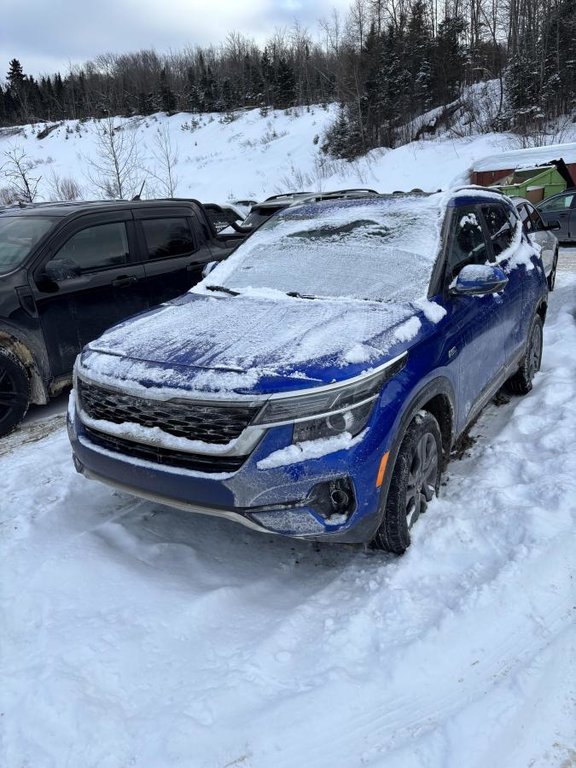 Kia Seltos EX Traction Intégrale ***GARANTIE 10 ANS/ 200 000KM*** CUIR + TOIT OUVRANT*** 2023 à Montréal, Québec - 1 - w1024h768px