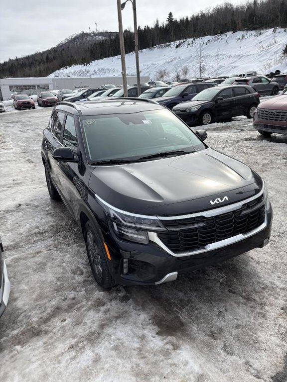Kia Seltos EX Traction Intégrale **JAMAIS ACCIDENTÉ+GARANTIE 10 ANS/ 200 000KM** TOIT OUVRANT+SIÈGES EN CUIR** 2024 à Montréal, Québec - 3 - w1024h768px