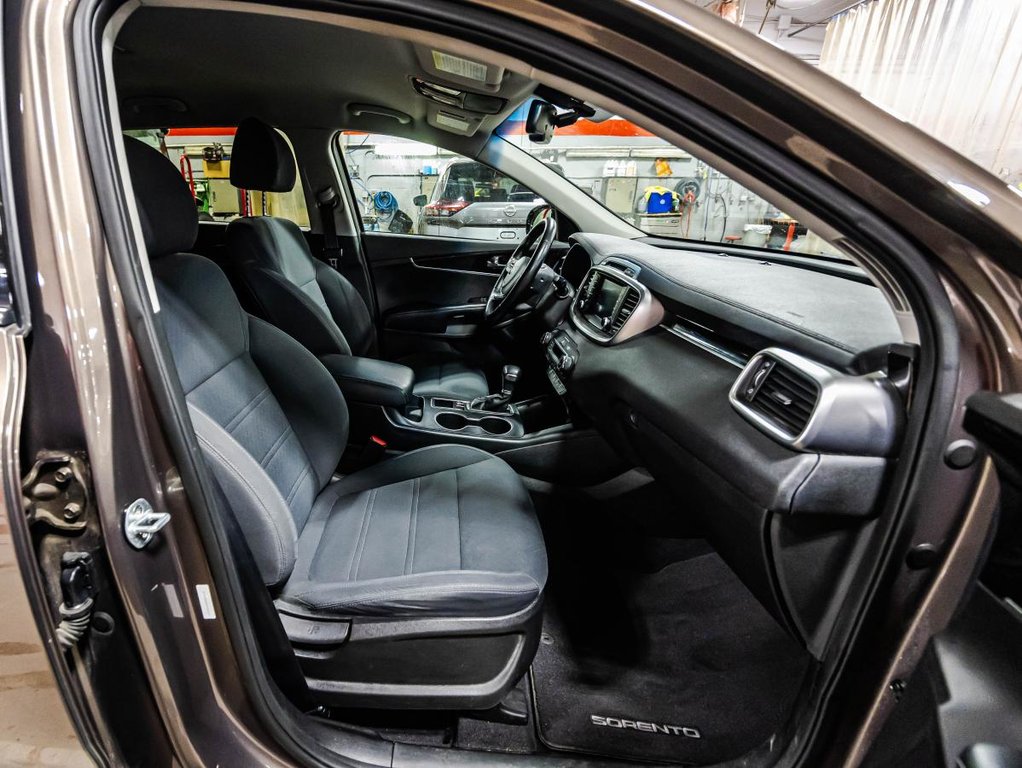 2019 Kia Sorento LX V6 Premium AWD 1 PROPRIO I 7 PLACES I SIEGES ET VOLANT CHAUFFANTS I CARPLAY I CAMERA I BLUETOOTH in Montréal, Quebec - 18 - w1024h768px