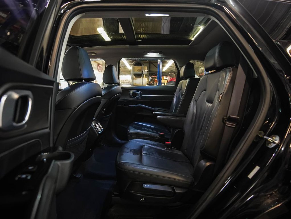 2024 Kia Sorento X-LINE | AWD | INT. NOIR | GARANTIE 10 ANS / 200000 KMS in Montréal, Quebec - 14 - w1024h768px