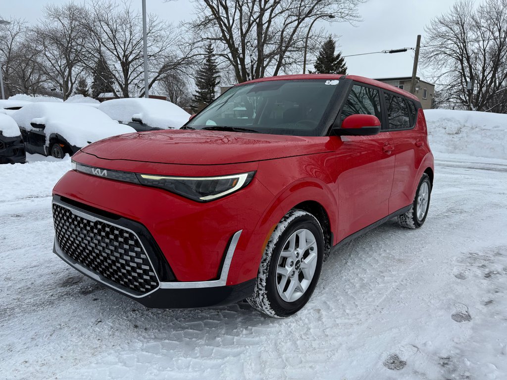2023 Kia Soul EX in Montreal, Quebec - 1 - w1024h768px