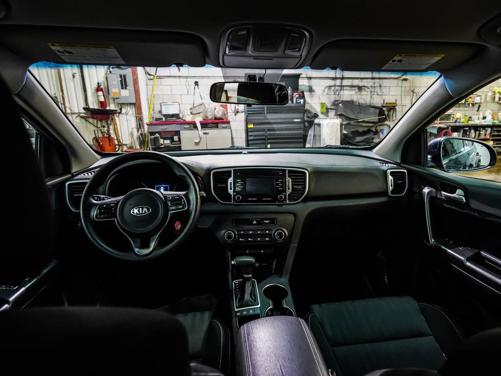 Kia Sportage LX 4 portes TI **JAMAIS ACCIDENTÉ+ UN SEUL PROPRIÉTAIRE** 2017 à Montréal, Québec - 15 - w1024h768px