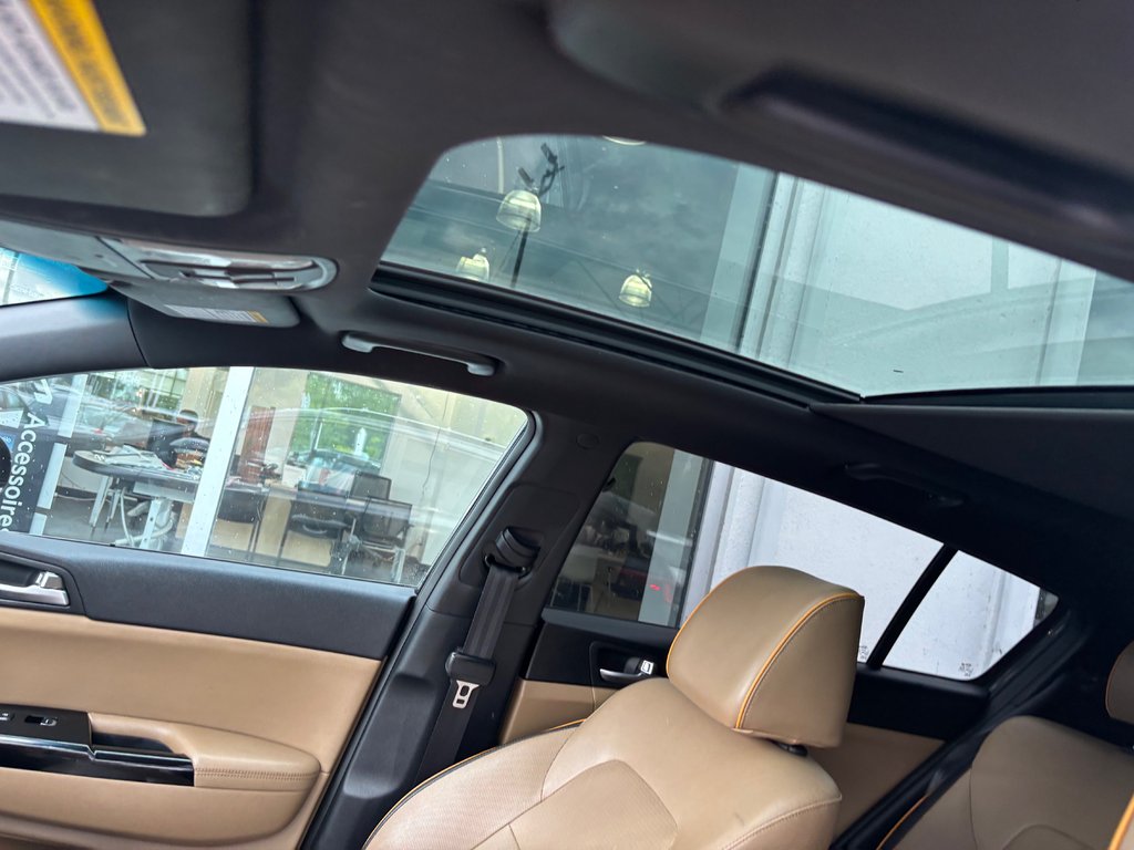 2017 Kia Sportage SX Turbo in Montréal, Quebec - 8 - w1024h768px