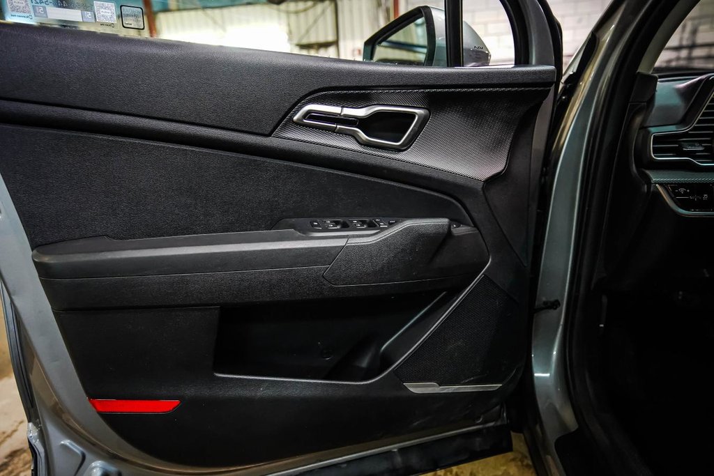 Kia Sportage LX TA  | CARFAX CLEAN | GARANTIE 10 ANS / 200,000KM+ 1 PROPRIÉTAIRE | 2023 à , Québec - 12 - w1024h768px