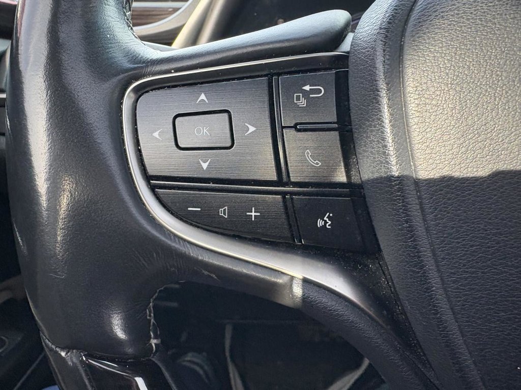 2019 Lexus ES 300h CUIR I TOIT OUVRANT I SIEGES CHAUFFANTS ET VENTILÉS I MAGS I CAMERA I SECURITE ACTIVE in , Quebec - 10 - w1024h768px